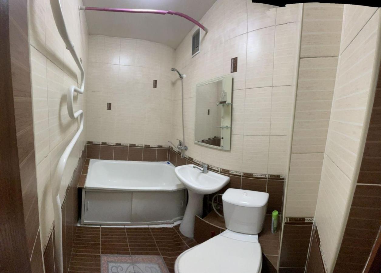 Квартира Рядом Арбата, Гоголя 92 Almaty Bagian luar foto